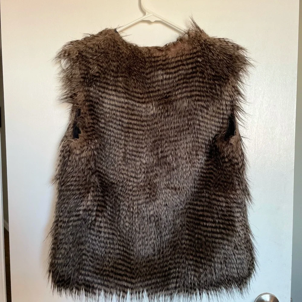 Jack by BB Dakota Faux Fur Striped Vest - Size S - Picture 5 of 12